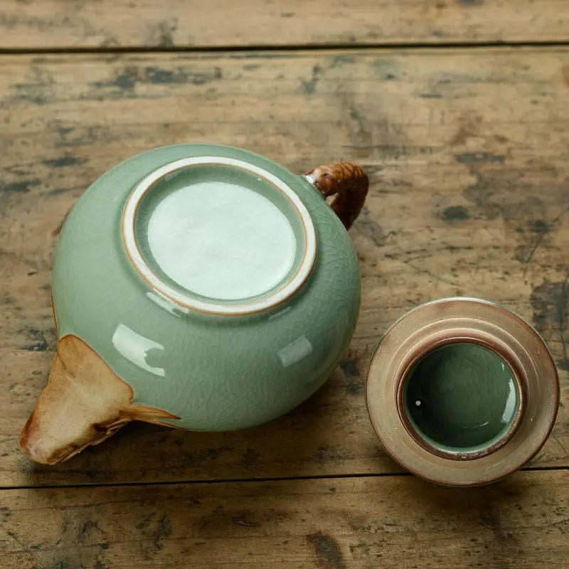 Chinese Ceramic Dragon Teapot 220 ml