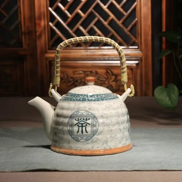 Chinese Porcelain Teapot Symbol 900ML