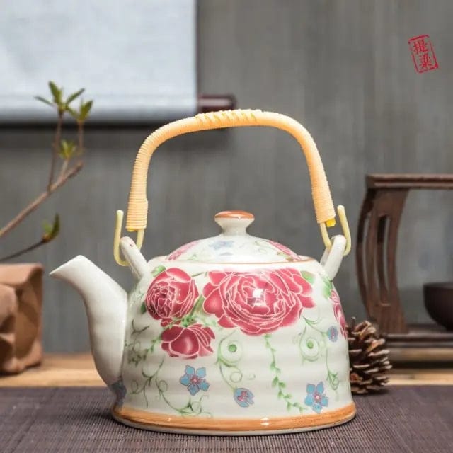 Chinese Porcelain Teapot with Red Roses, 900 ml