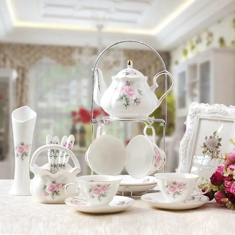 English Porcelain Tea Set with Camellia Flowers – Teapot 500 ml and 4 Cups