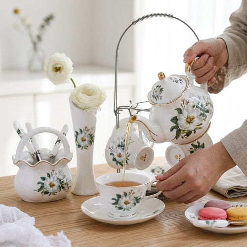English Porcelain Tea Set with White Flowers – Teapot 500 ml and 4 Cups