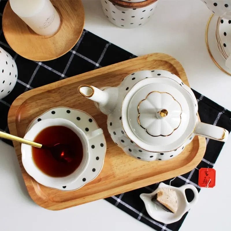 English Porcelain Teapot with Black Dots, 860 ml