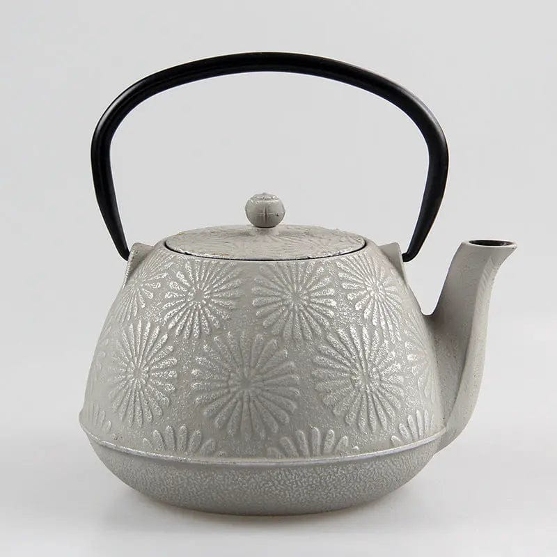 Japanese Cast Iron Teapot with Sunflower Motifs 1.2L