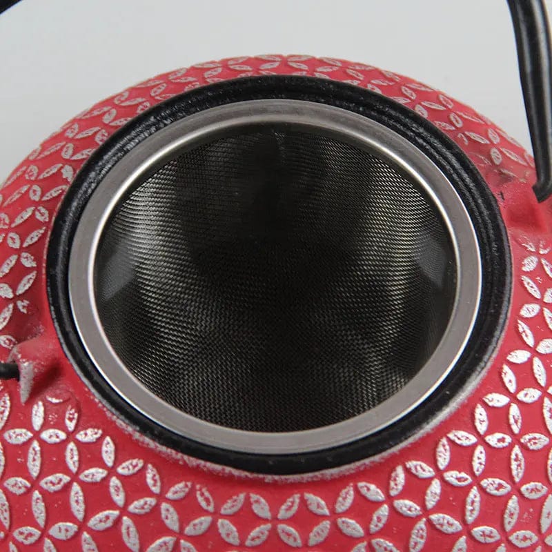 Japanese Red Cast Iron Teapot with Circle Pattern 600 ml