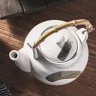 Japanese White Ceramic Teapot 700ML